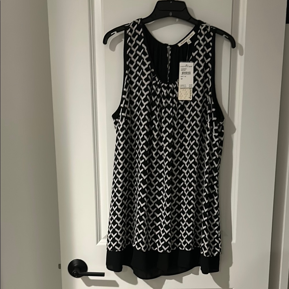 Daniel Rainn Black and White Sleeveless Tank Top